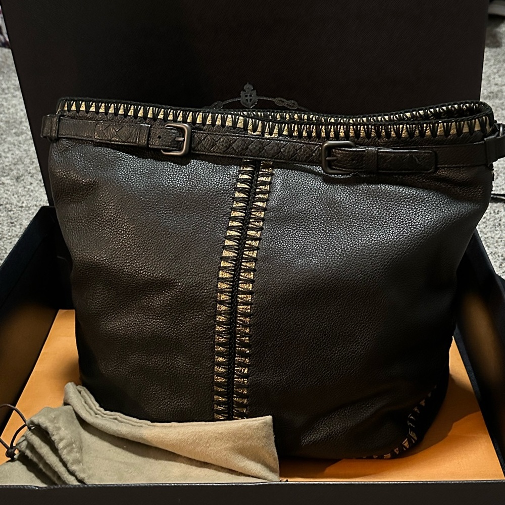 Rare Bottega Veneta large crossbody bag